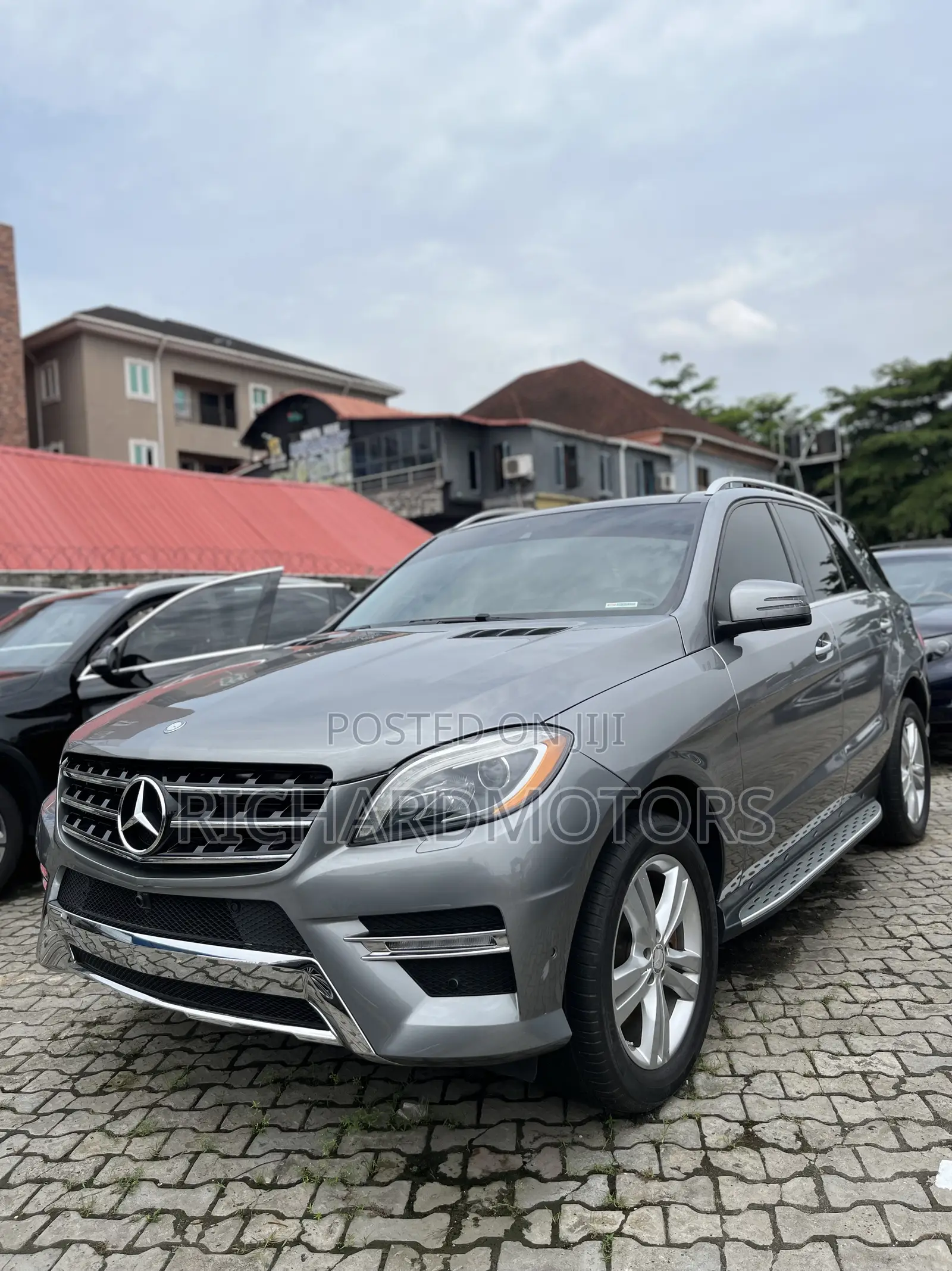 Mercedes-Benz M Class ML350 4MATIC 4dr SUV AWD (3.5L 6cyl 7A) 2015 Gray