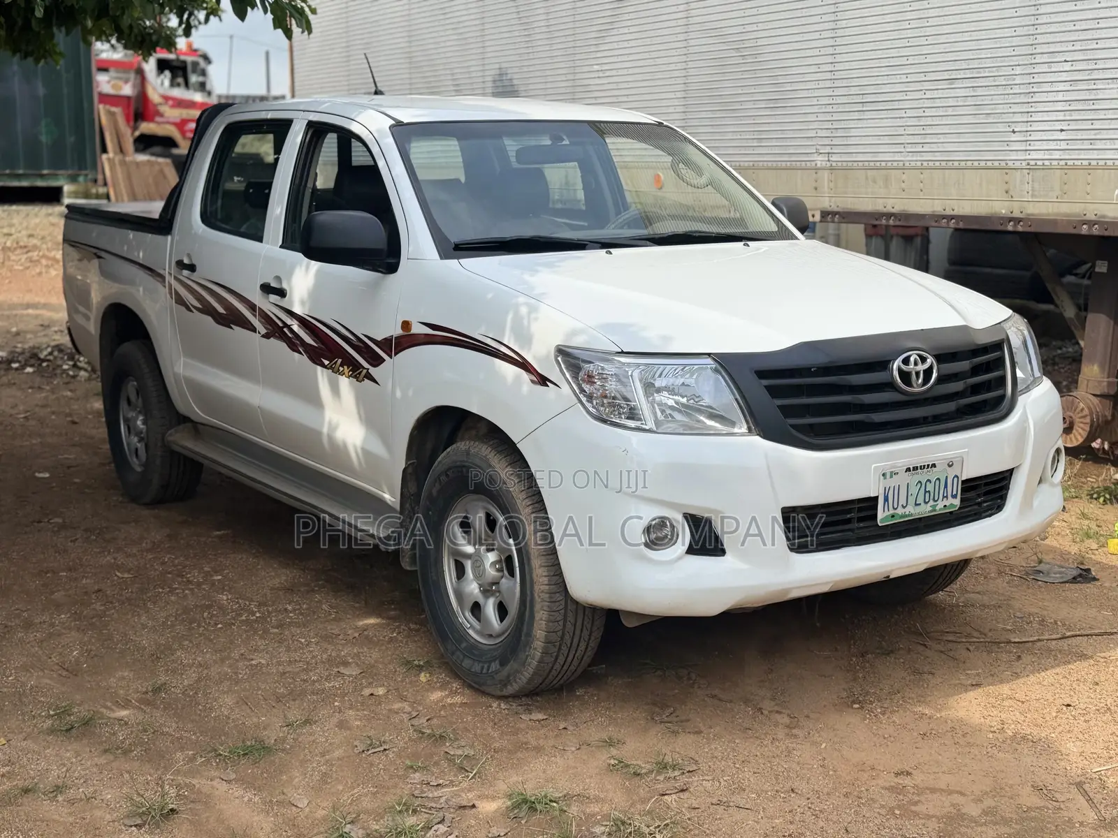 Toyota Hilux 2013 White
