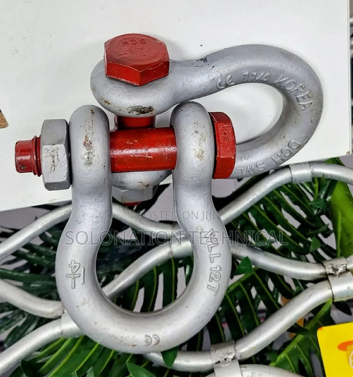 12 Ton Bow Shackle