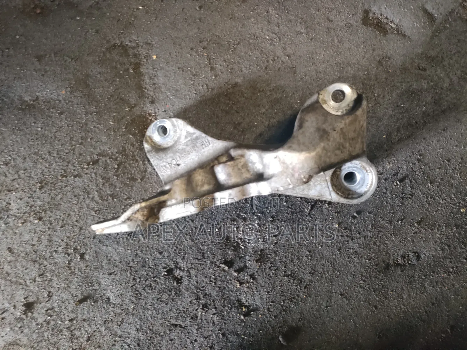 Clean Tokunbo Engine Hanger for Chevrolet Cruze (Original)