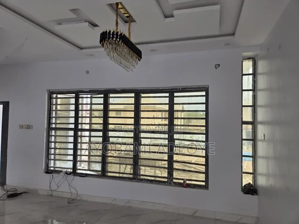 3bdrm Duplex in Medorf Residence, Akure for sale