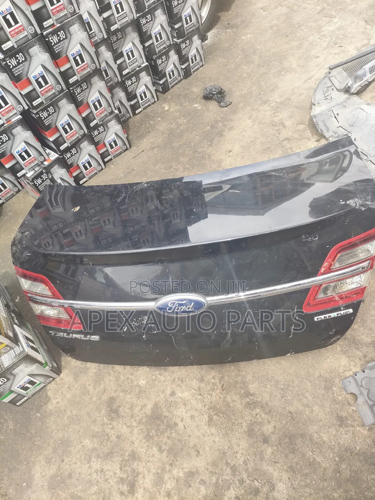 Clean Tokunbo Boot for Ford Taurus (Complete Trunk Lid)