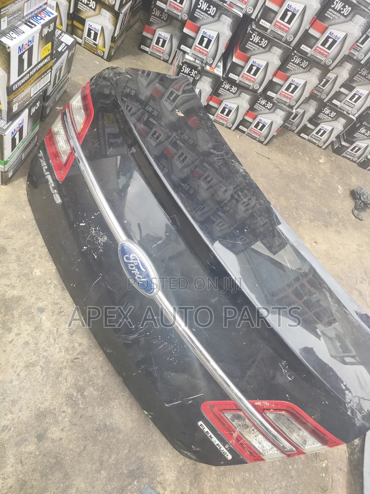 Clean Tokunbo Boot for Ford Taurus (Complete Trunk Lid)