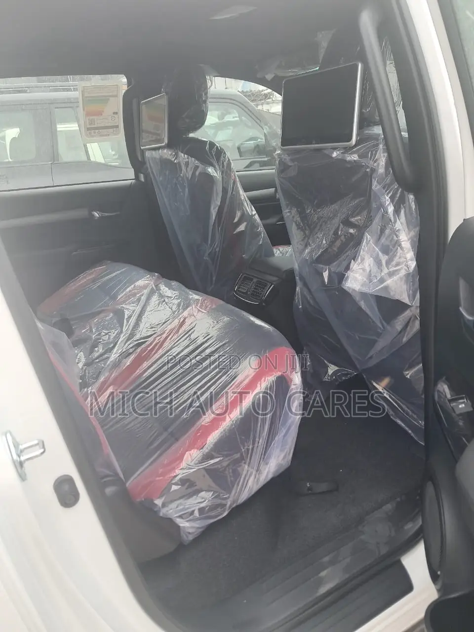 New Toyota Hilux 2025 White