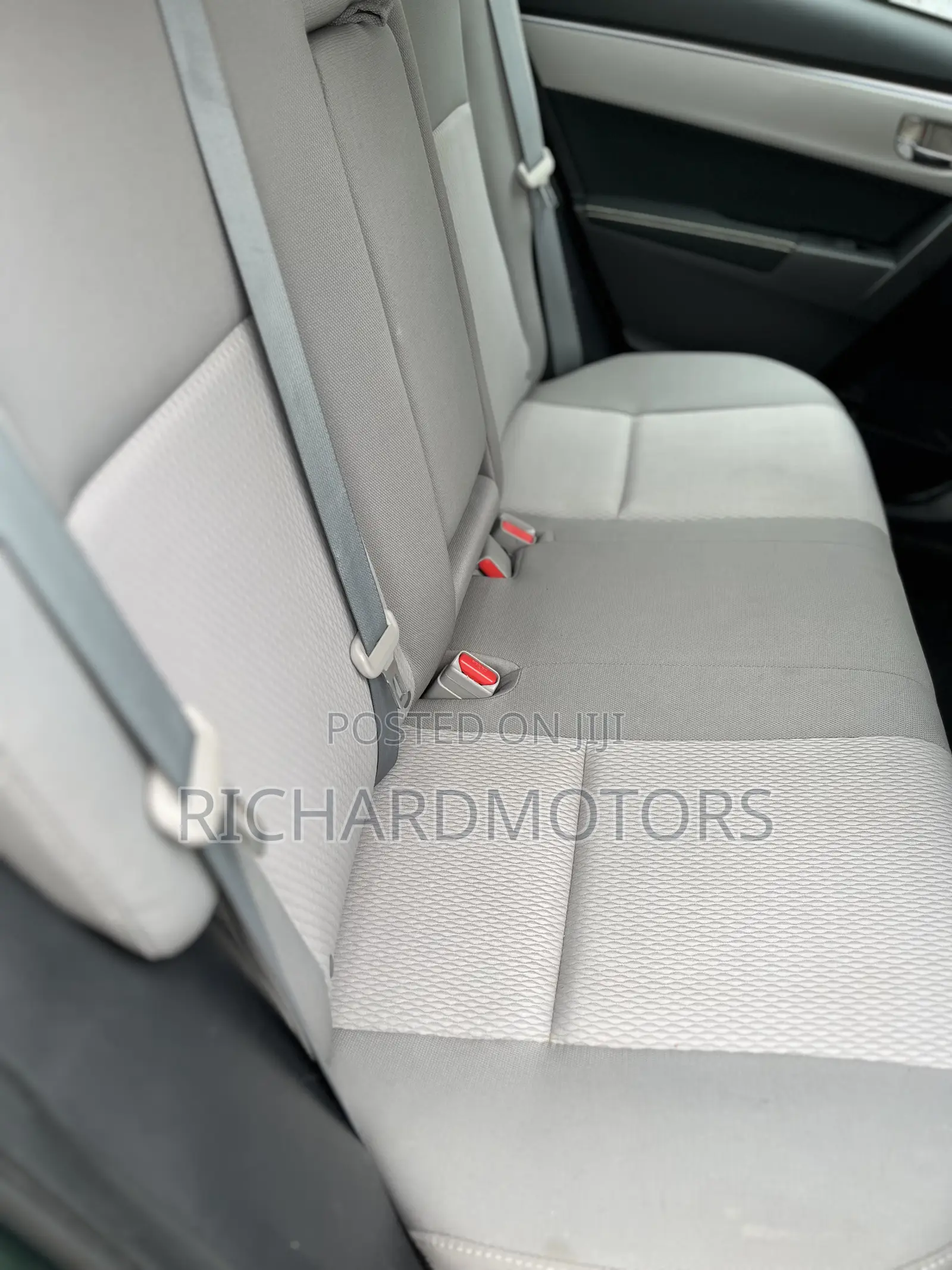 Toyota Corolla LE Premium 4dr Sedan (1.8L 4cyl CVT) 2015 Green