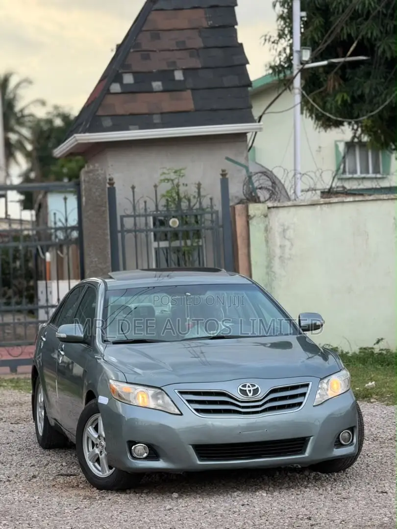 Toyota Camry 2010 Green