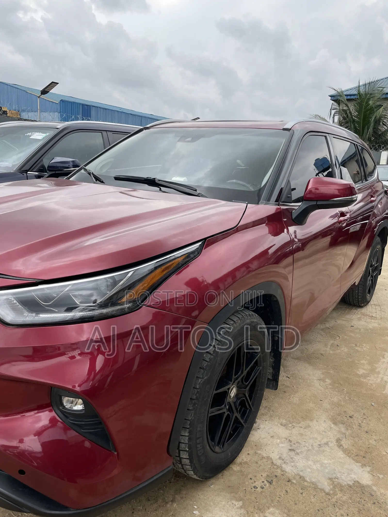 Toyota Highlander Limited AWD 2023 Red