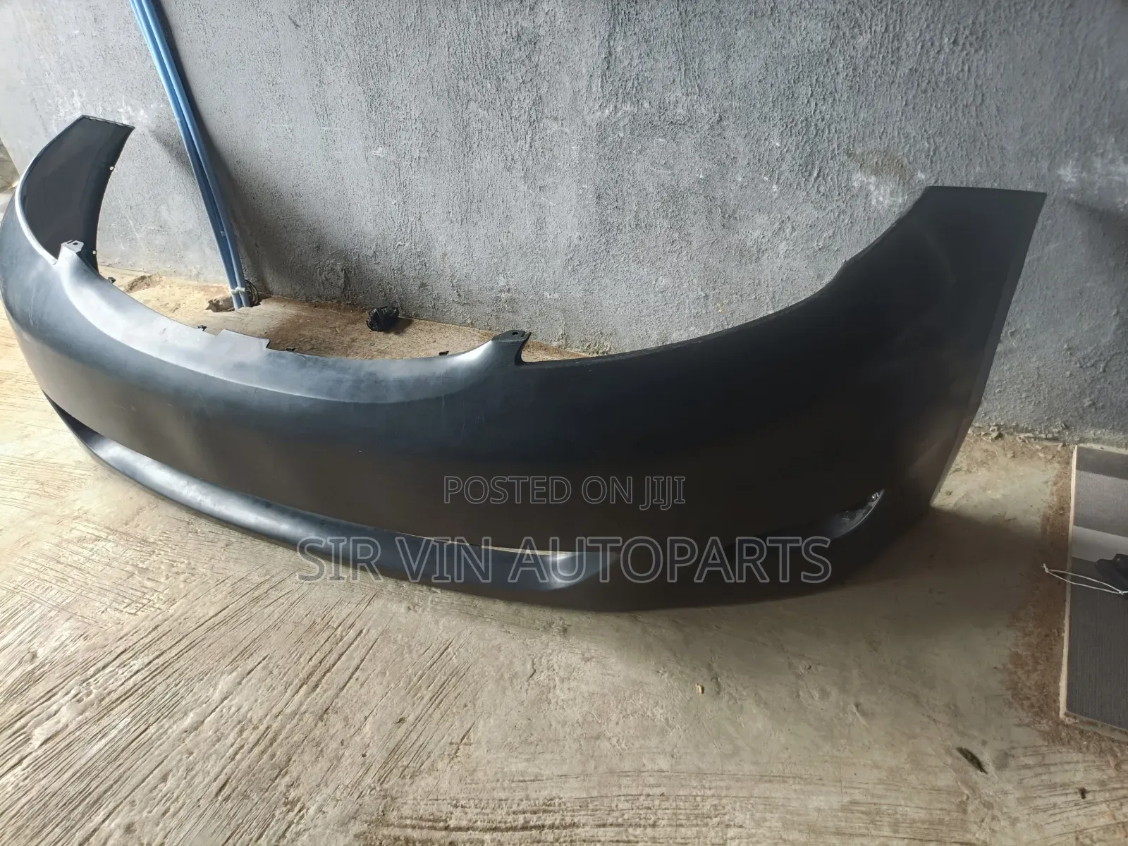 Front Bumper Toyota Sienna 2006