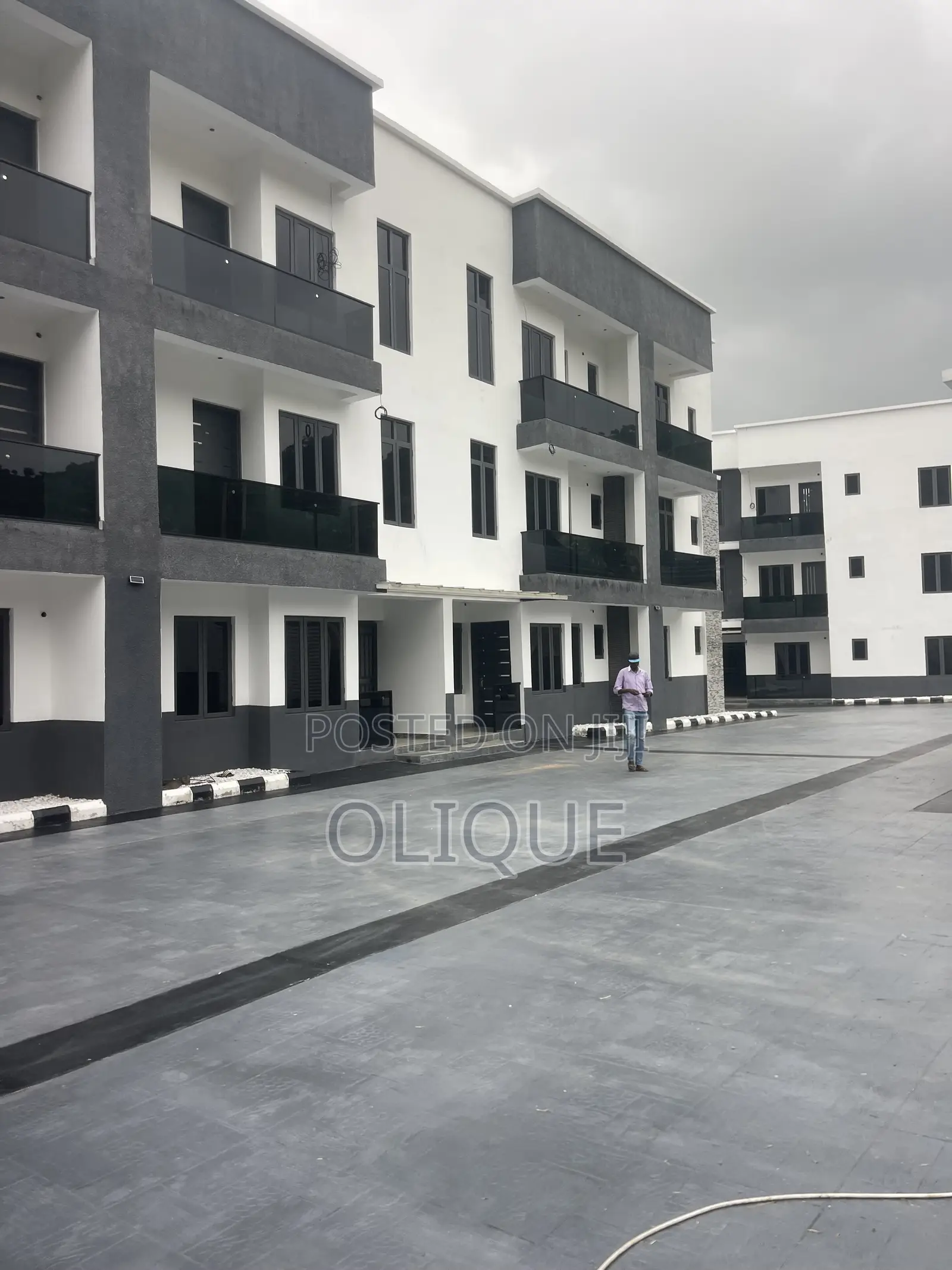 3bdrm Block of Flats in Dawaki for sale