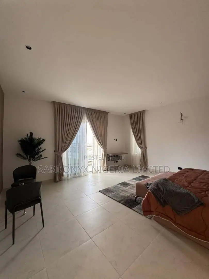 4bdrm Duplex in Lekki Phase 1 for sale