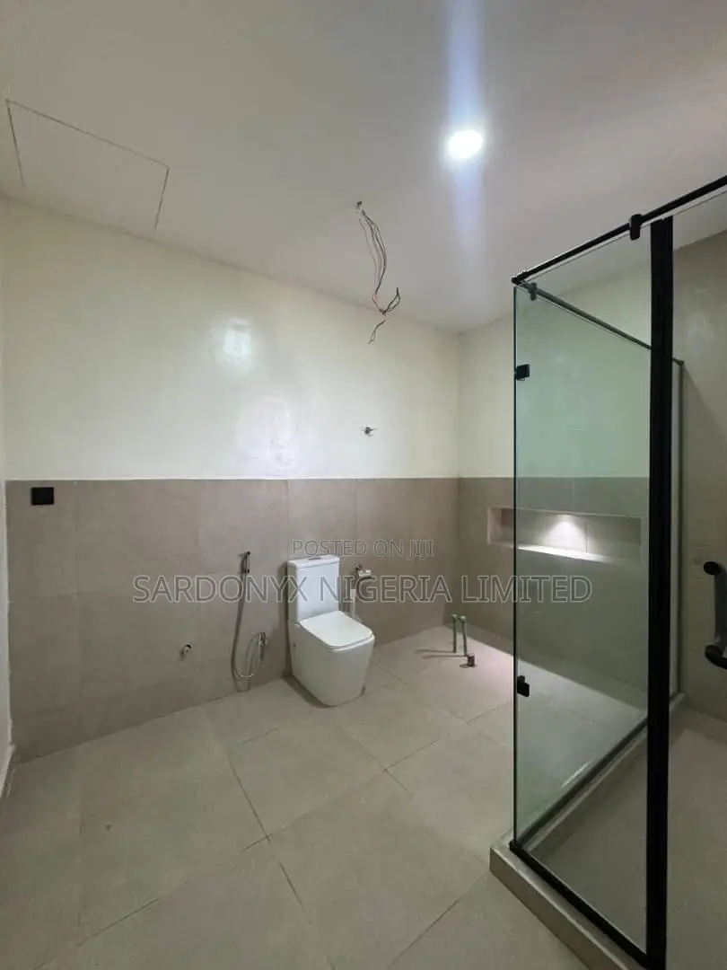4bdrm Duplex in Lekki Phase 1 for sale