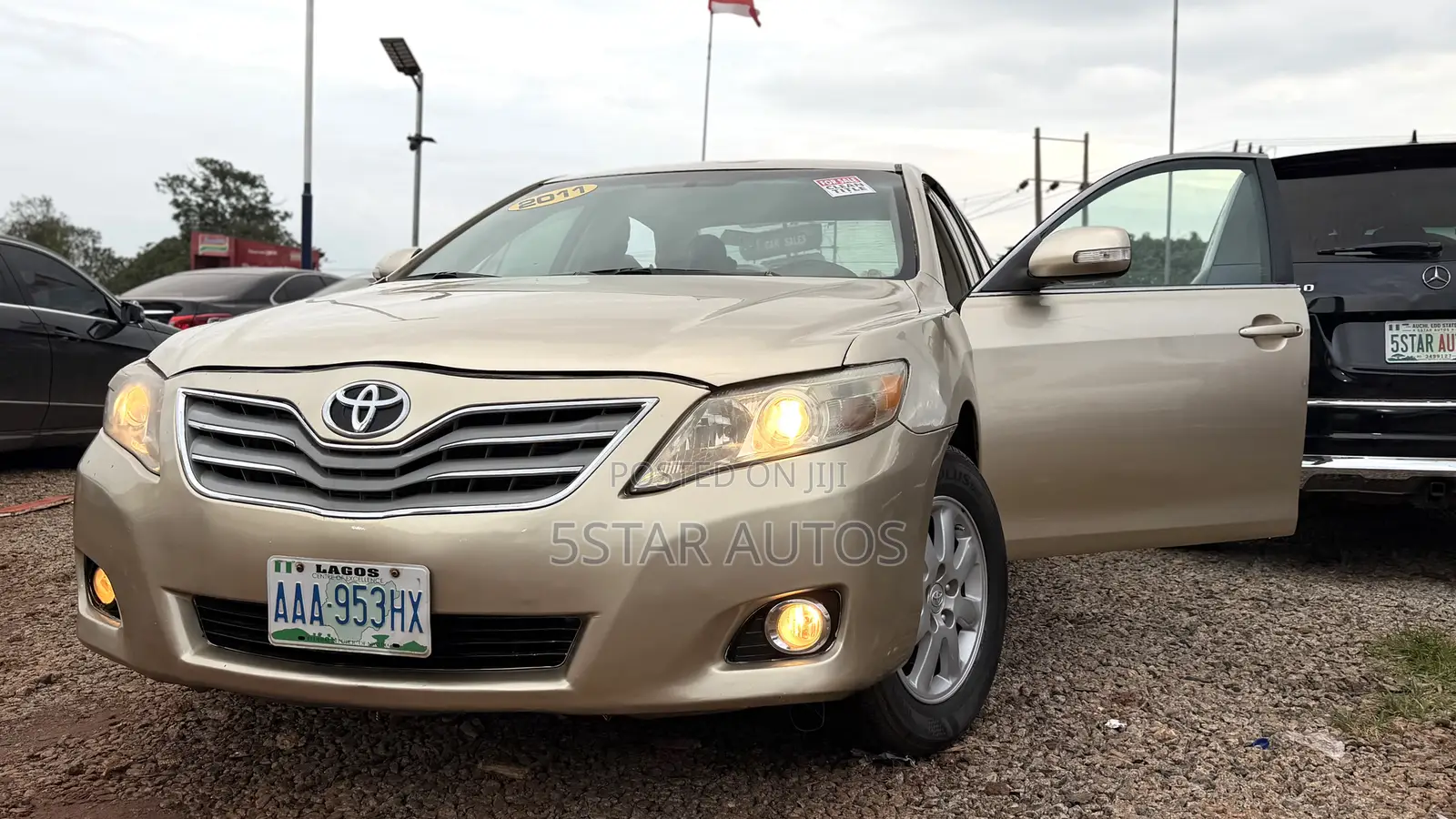 Toyota Camry 2010 Gold