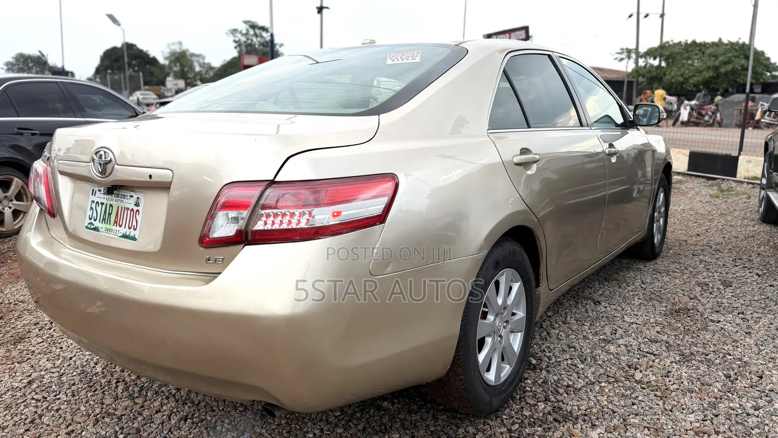Toyota Camry 2010 Gold