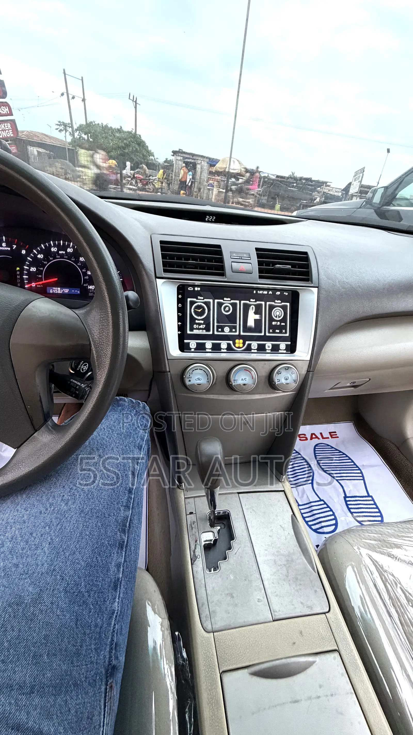 Toyota Camry 2011 Gold