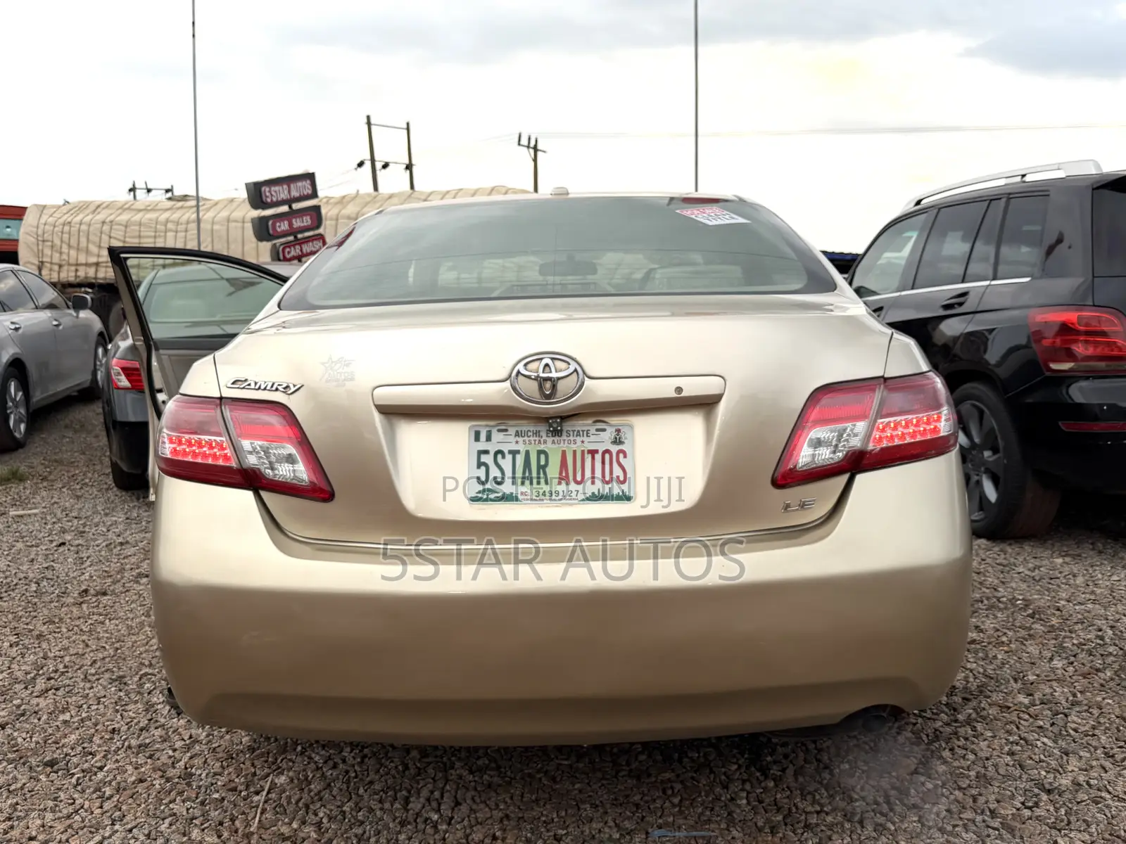 Toyota Camry 2010 Gold