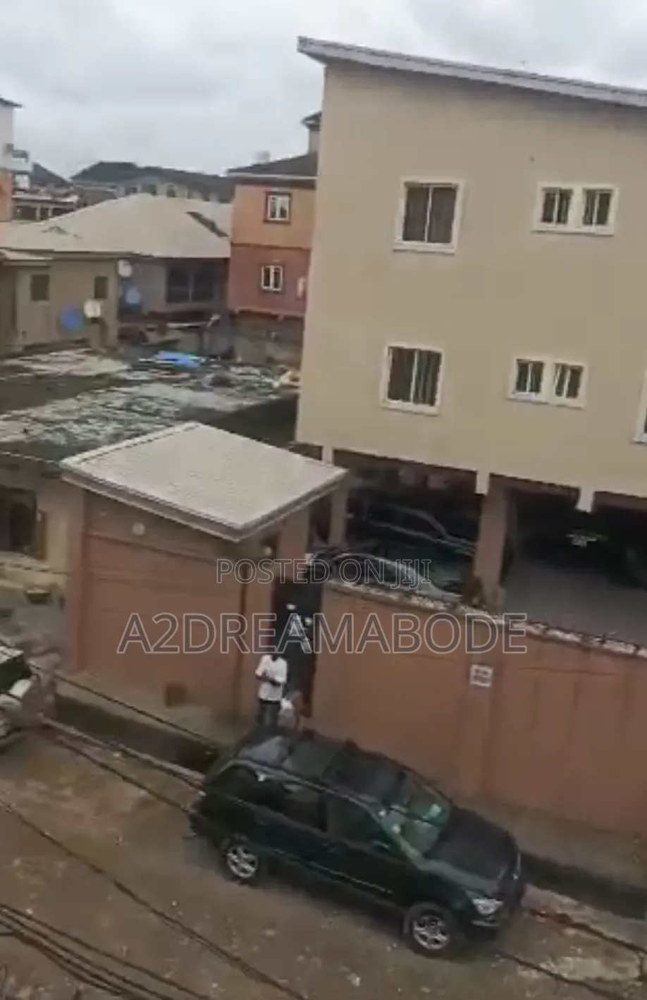 20bdrm Apartment in Yaba, Alagomeji for sale
