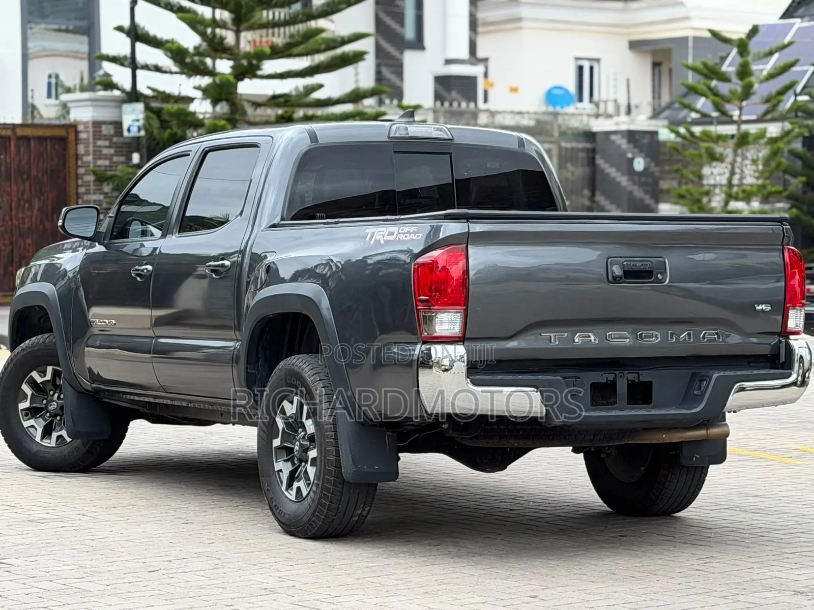 Toyota Tacoma TRD Off Road 2017 Gray