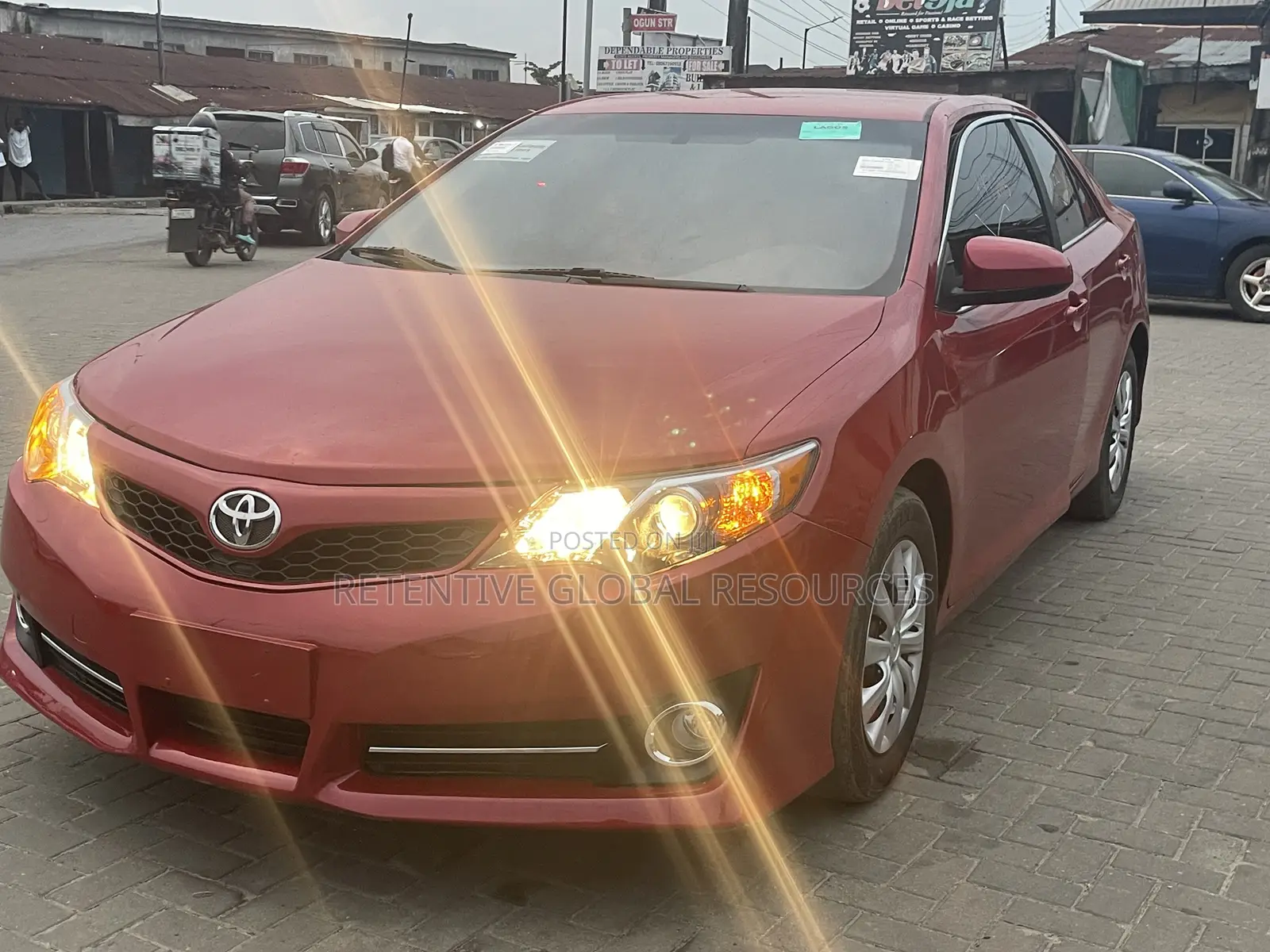 Toyota Camry LE 4dr Sedan (2.5L 4cyl 6A) 2014 Red
