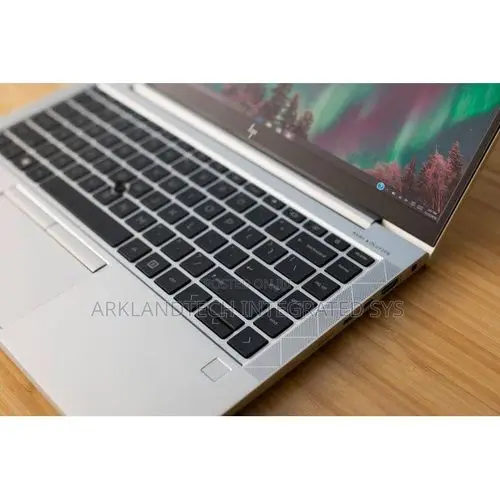New Laptop HP 550 16GB AMD Ryzen 5 SSD 512GB