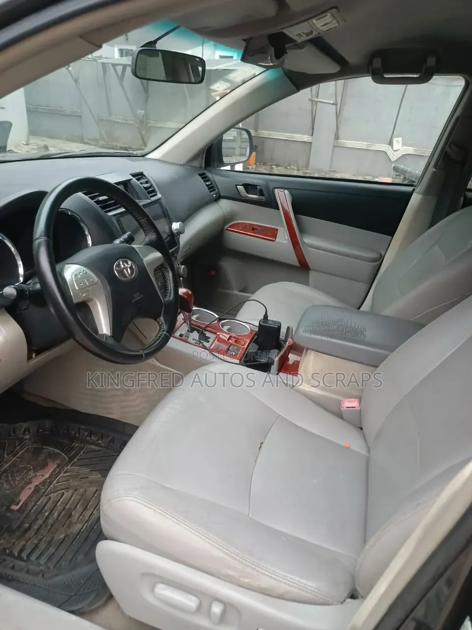 Toyota Highlander 2011 Gray