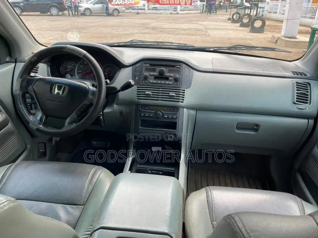 Honda Pilot 2004 Gray