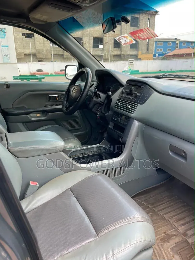 Honda Pilot 2004 Gray