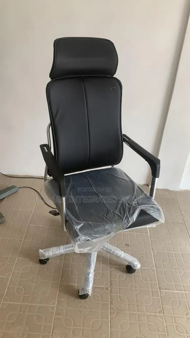Modern Office Chair/ Swivel Chair