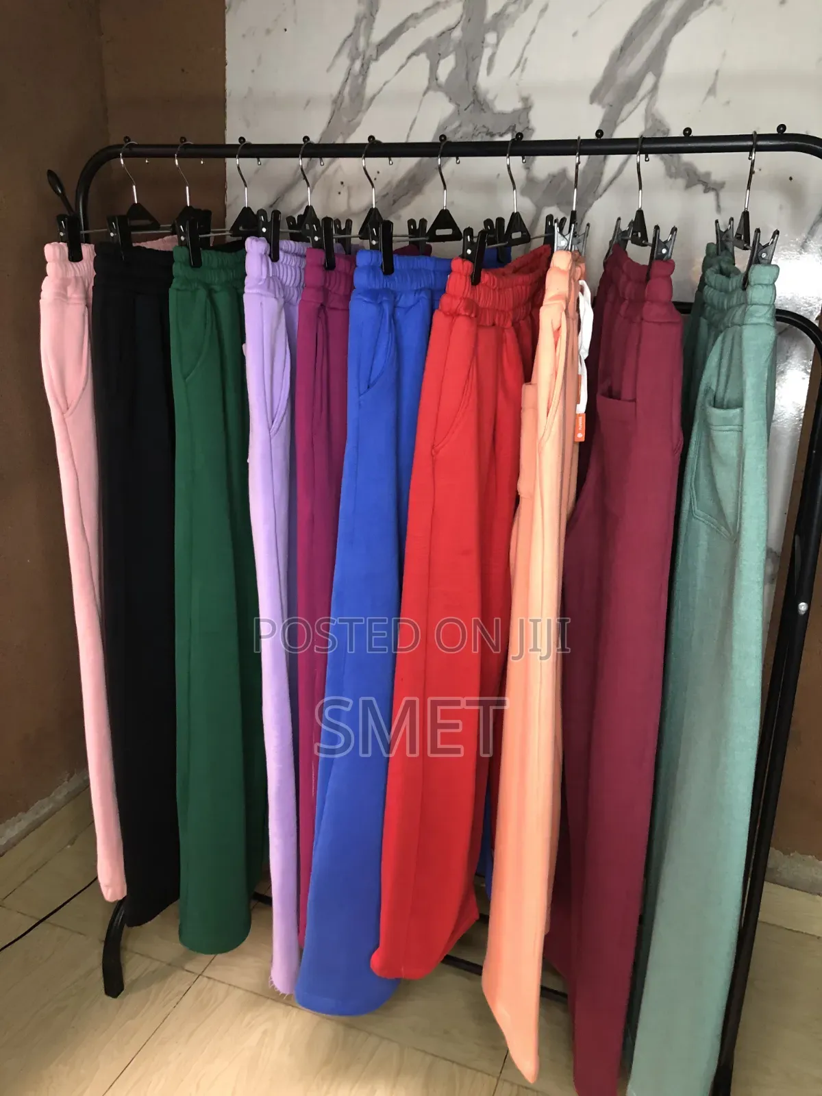 Free Leg Joggers Available in Different Colours and Sizes