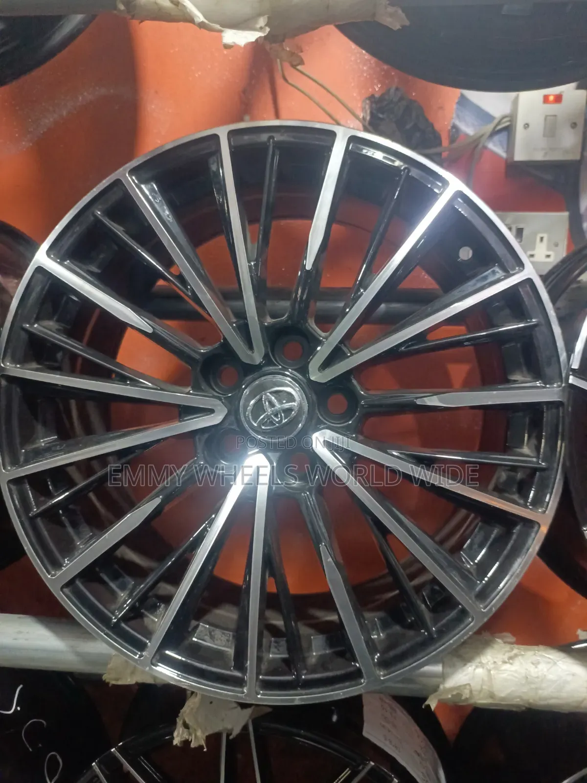 18inches for Toyota Rav4 2023/4 Available for Pick Up in Different Siz