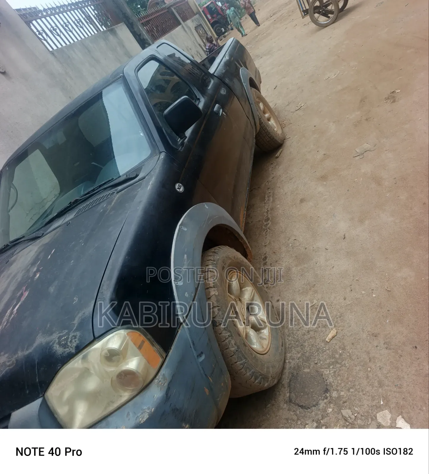 Nissan Frontier 2002 Black