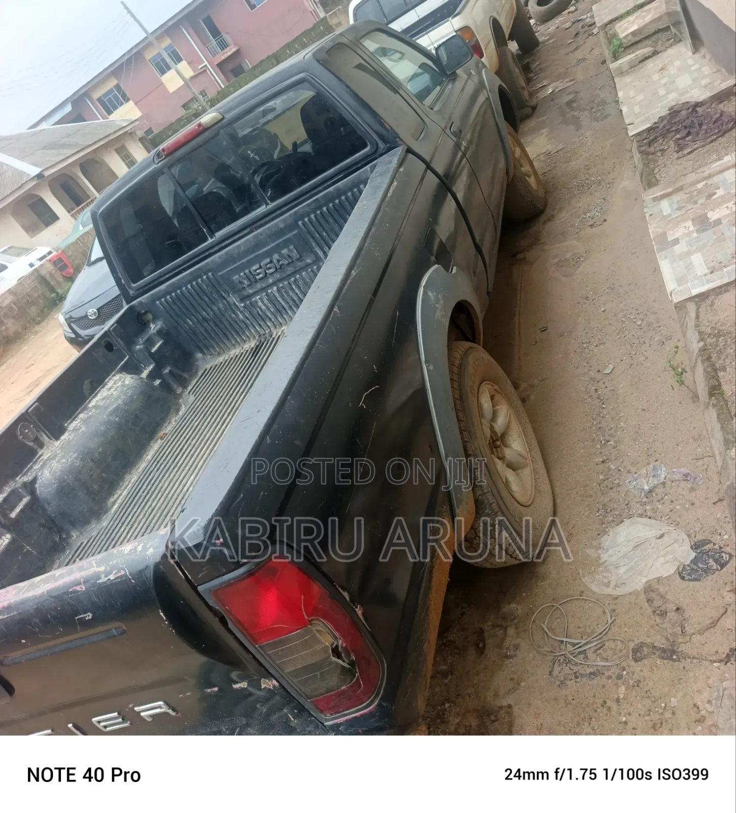 Nissan Frontier 2002 Black