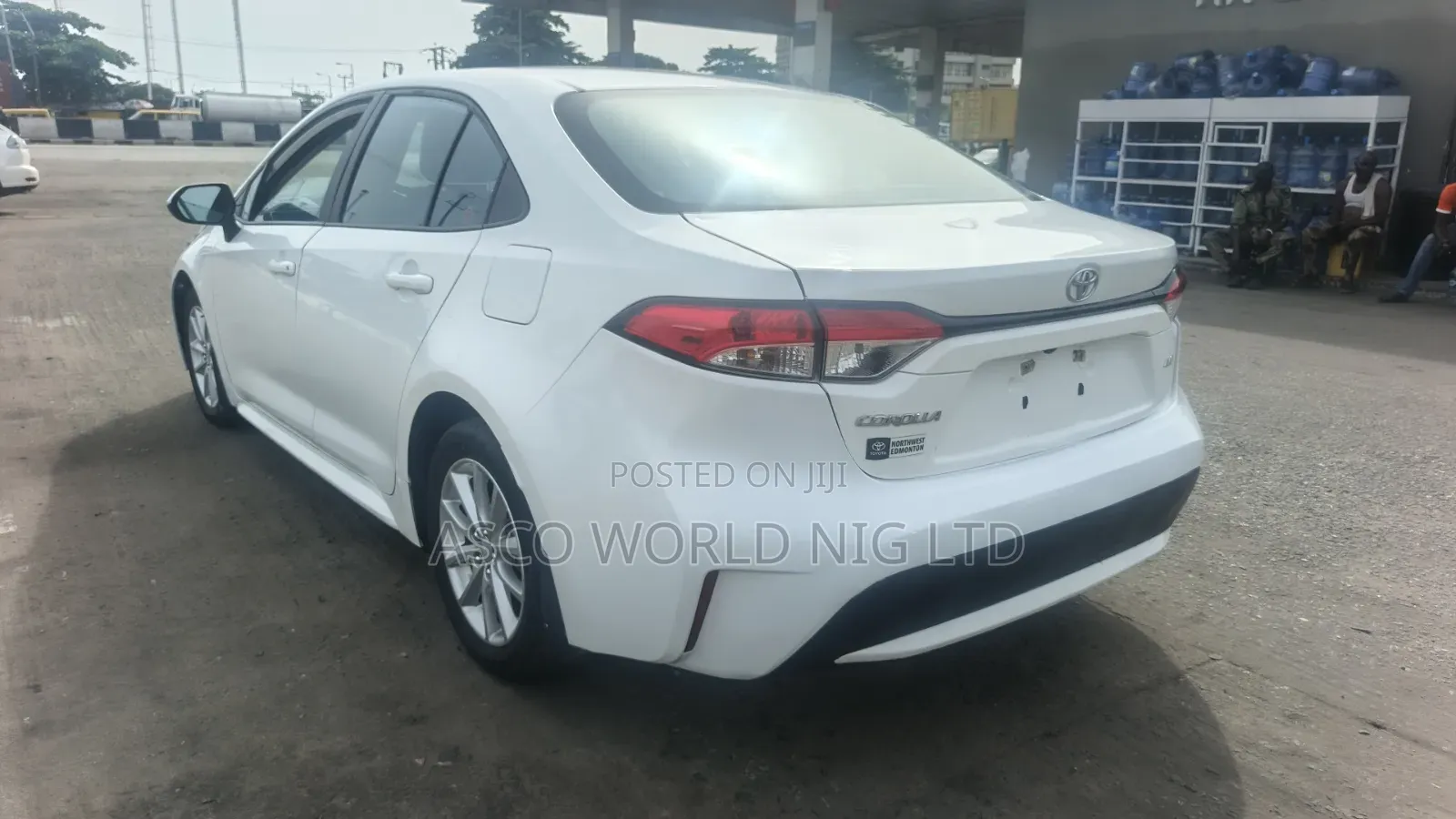 Toyota Corolla LE 2022 White