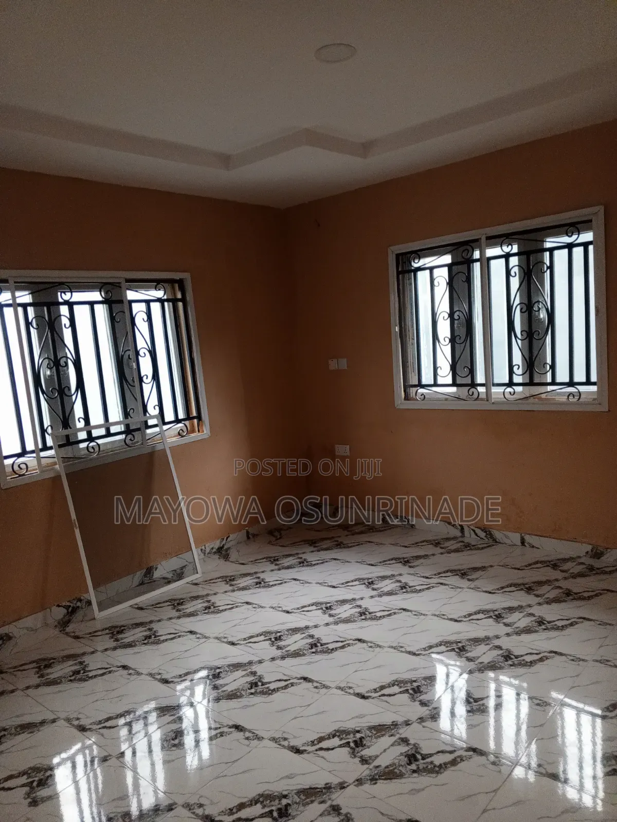 3bdrm Apartment in Ologuneru for rent