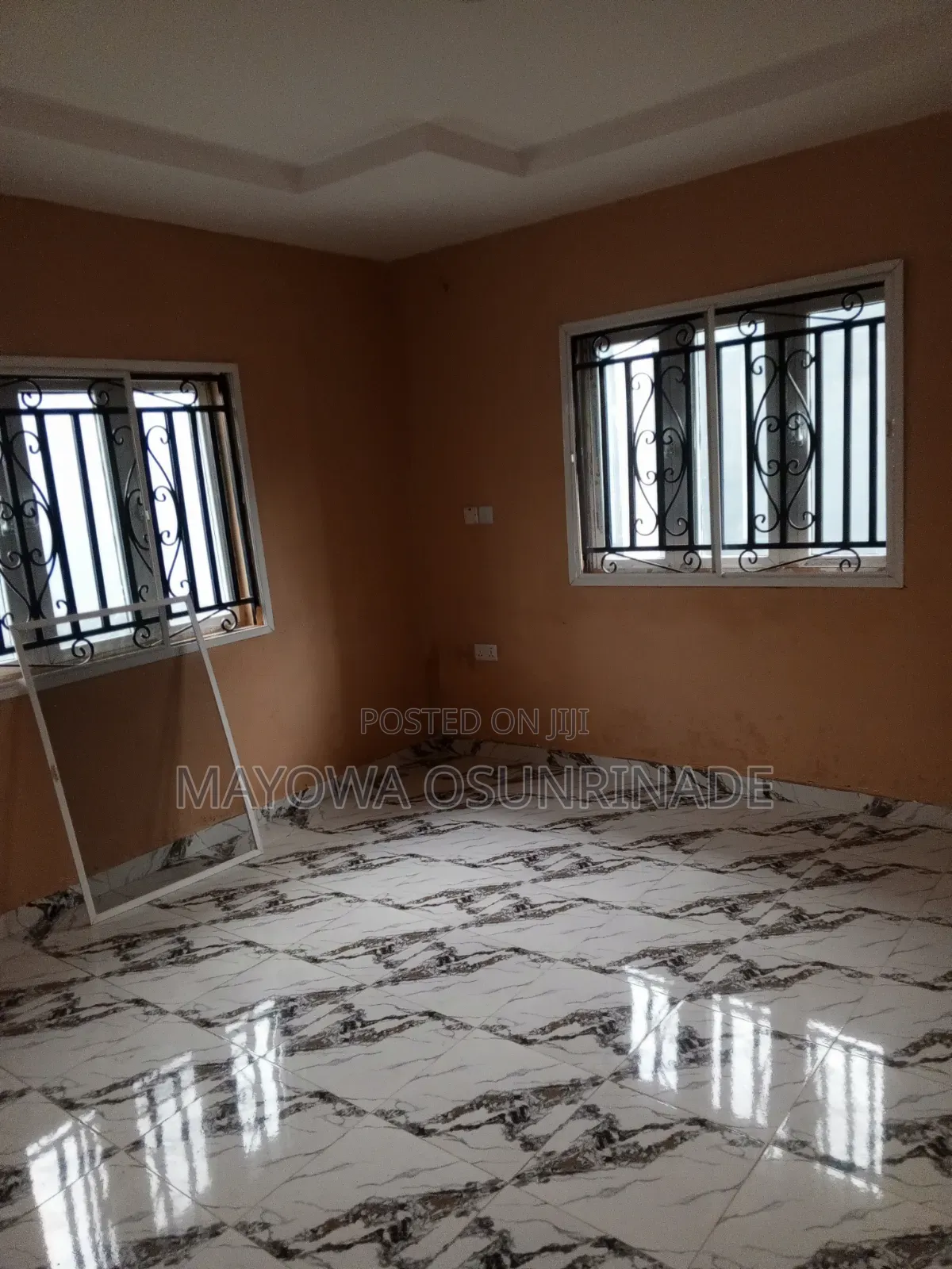 3bdrm Apartment in Ologuneru for rent
