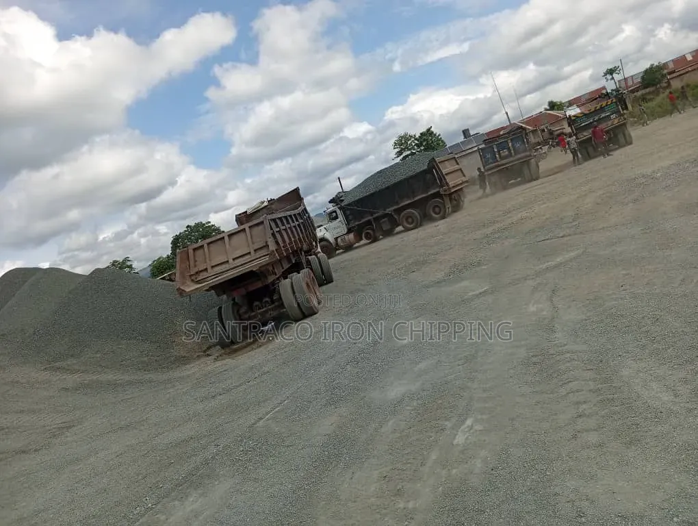 Santraco Premium Granite Iron Black Chippings | Direct Site Delivery