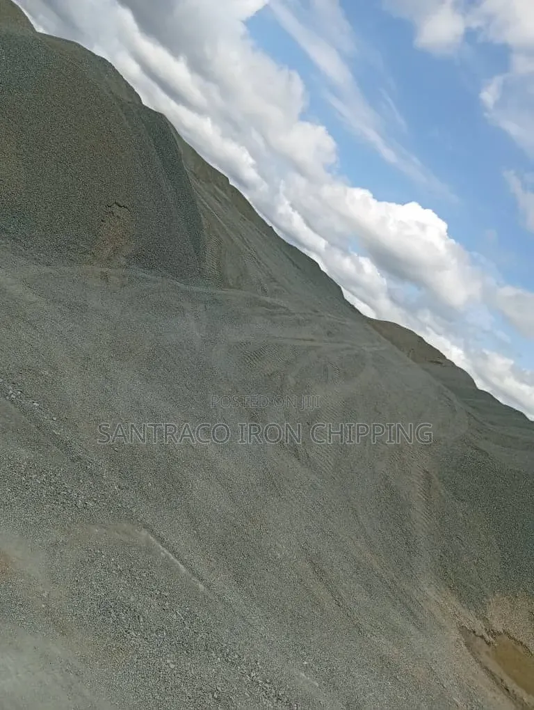 Santraco Premium Granite Iron Black Chippings | Direct Site Delivery