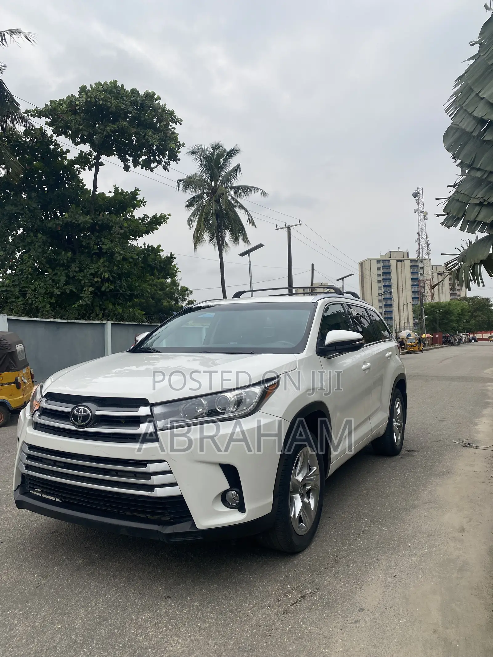 Toyota Highlander Limited 4dr SUV (3.5L 6cyl 6A) 2015 White