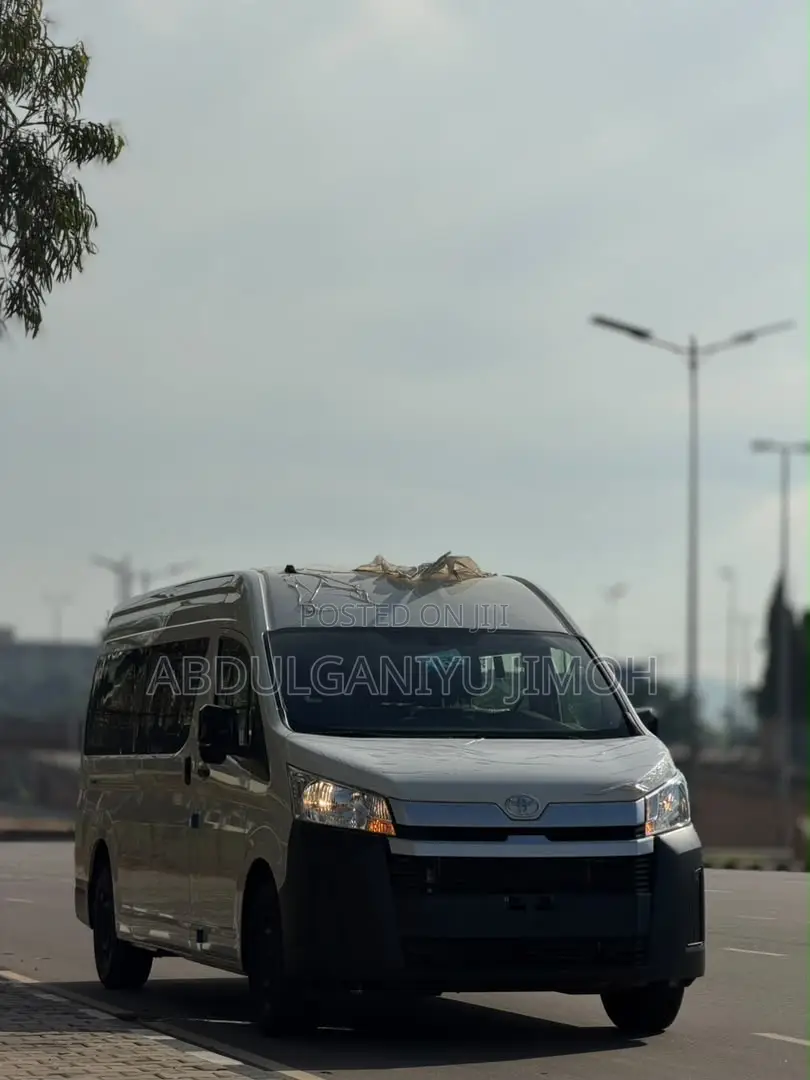 Toyota HiAce 2026 White