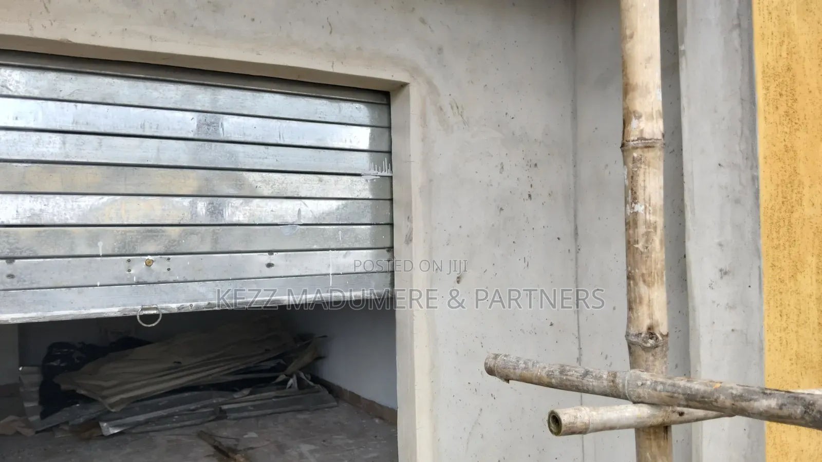 To Let : Sizeable 2 in 1 Shop at Rukpokwu