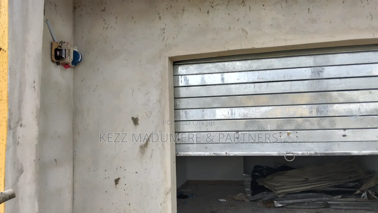 To Let : Sizeable 2 in 1 Shop at Rukpokwu