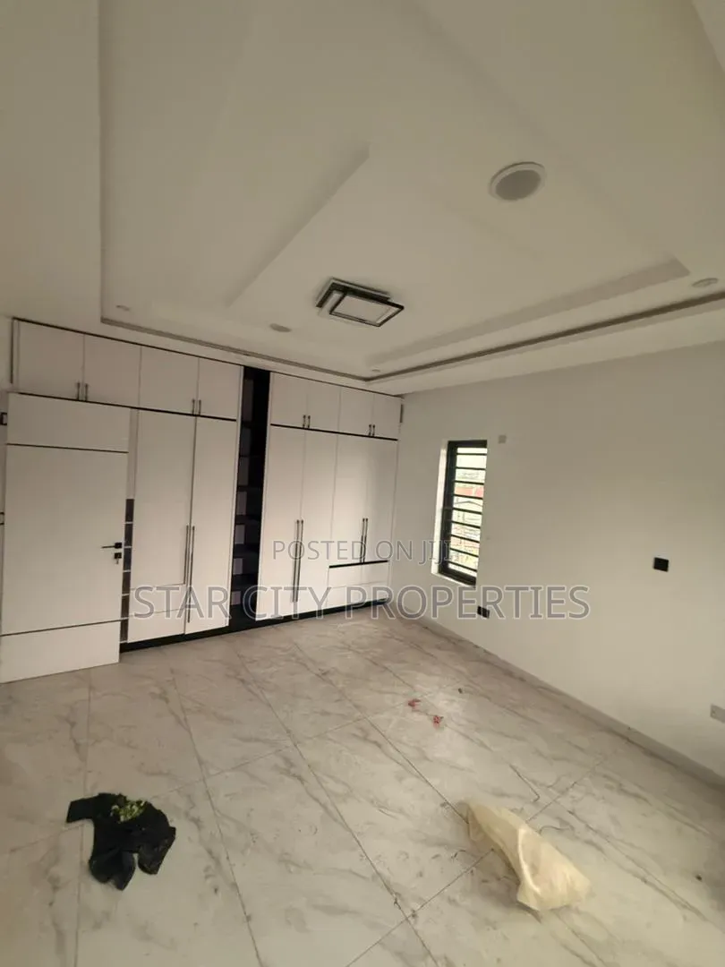4bdrm Duplex in Omole Phase 1 for sale