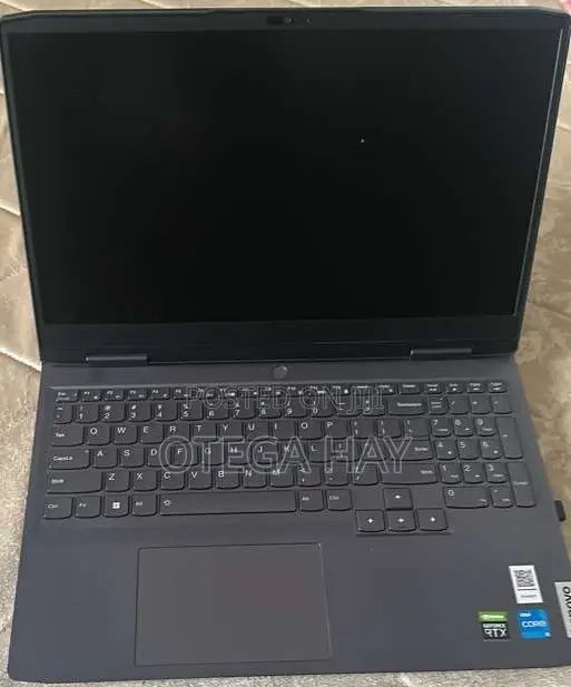 Laptop Lenovo LOQ 15IRH8 8GB Intel Core i5 SSHD (Hybrid) 1T