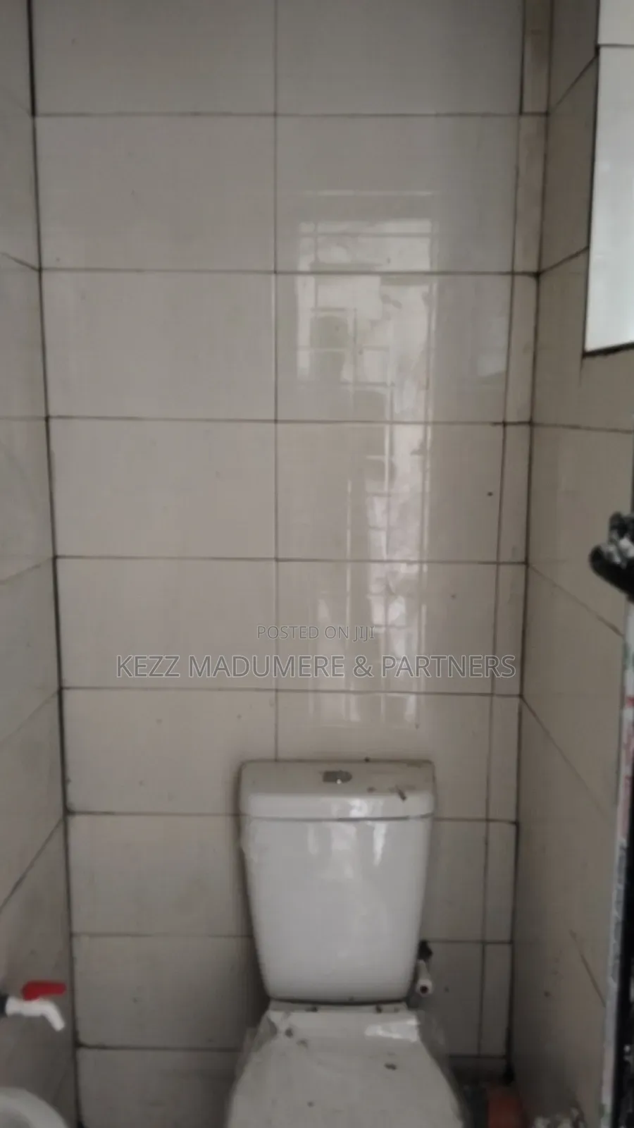 To Let : Sizeable Shop on Rumuola Major Road Ph