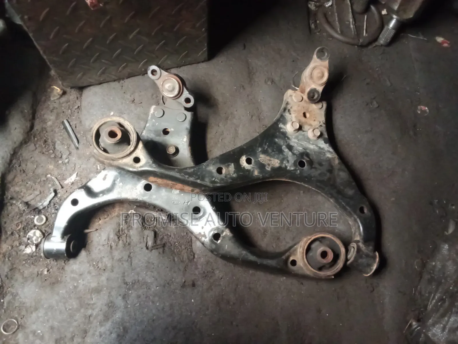 Front Lower Arm Hyundai Tucson, Kia Sportage, 200, 2009