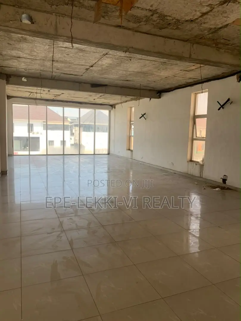 Newly Built 4-Storey Commercial Building in Lekki Phase 1