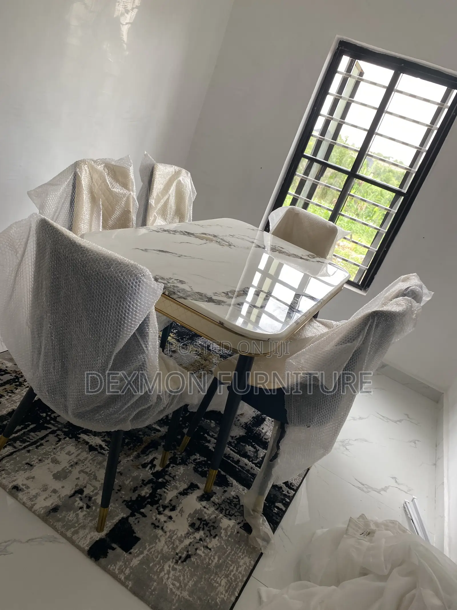 Luxury 6-Seater Dinning Set