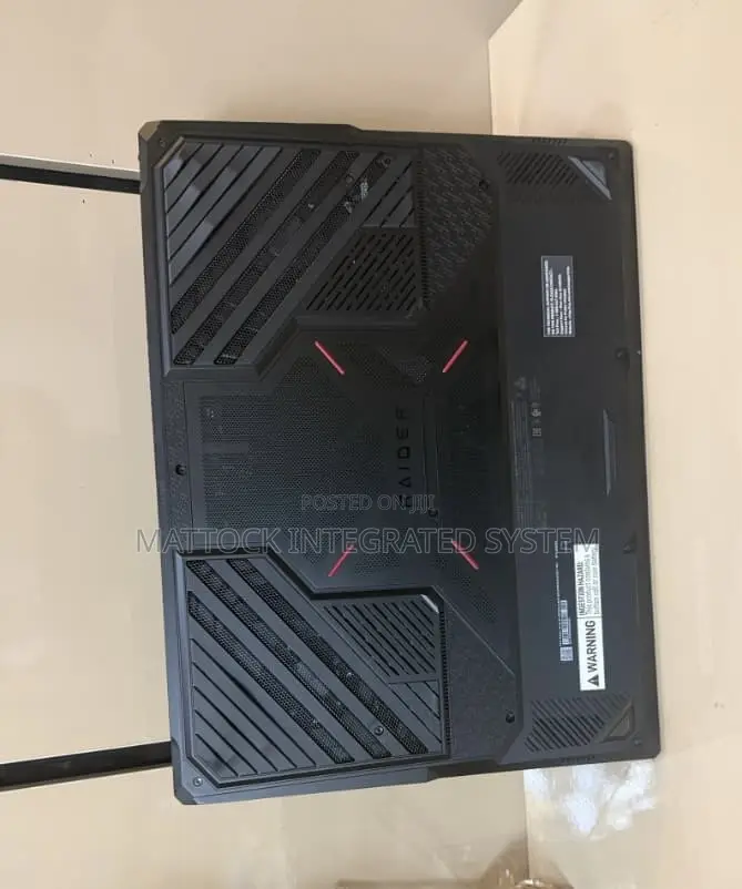 Laptop MSI Raider 18 HX AI A2XW 64GB Intel Core Ultra 9 SSD 2T