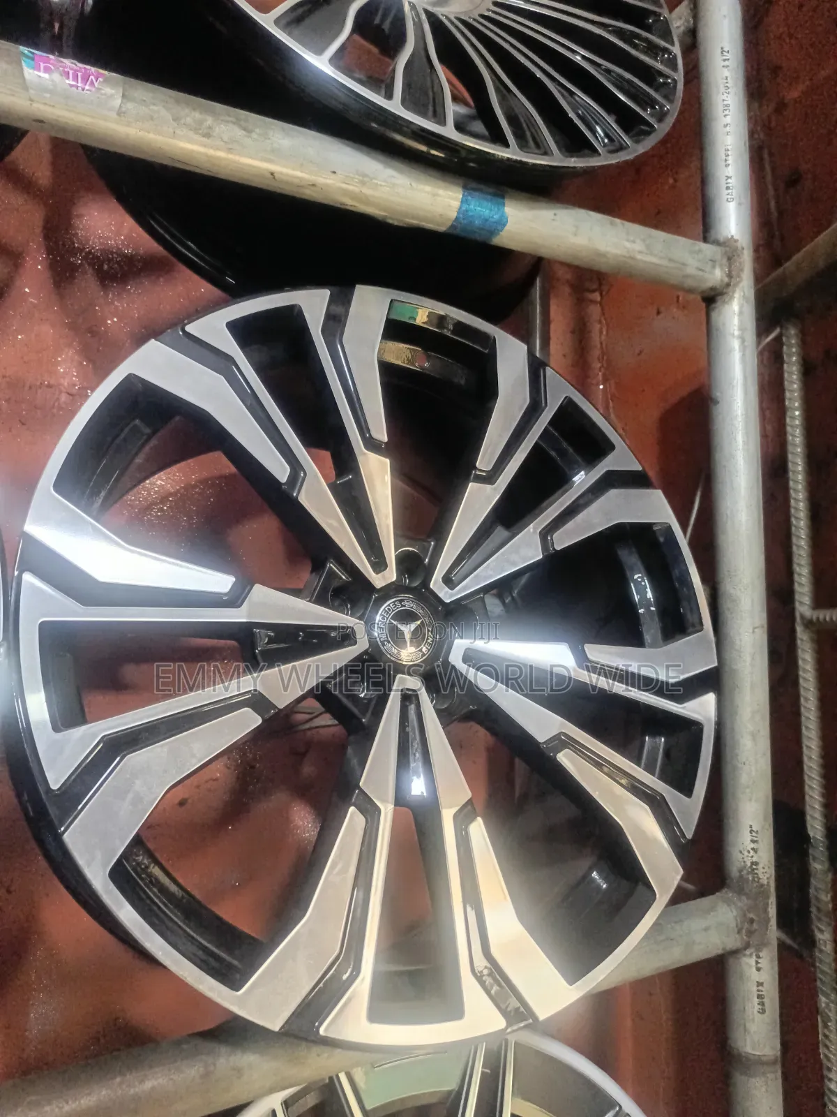 22inches for M/Benz GLE 204/5 Available as Seen