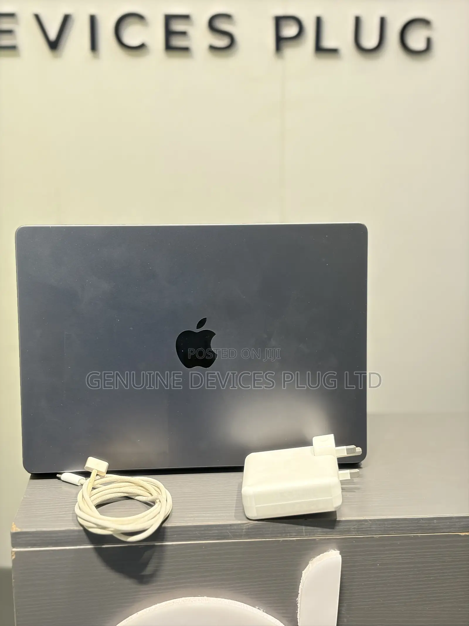 New Laptop Apple MacBook Pro 2024 M3 Max 96GB Apple M3 Max SSD 1T