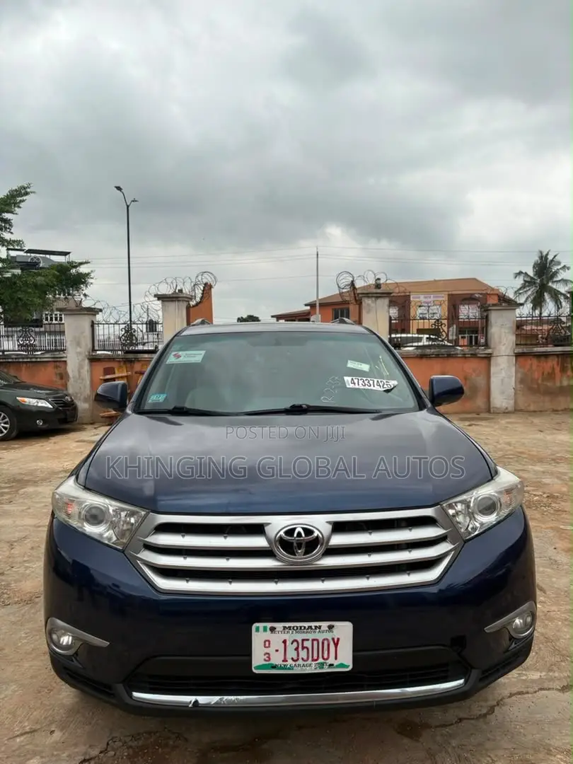 Toyota Highlander Limited 3.5l 4WD 2013 Blue